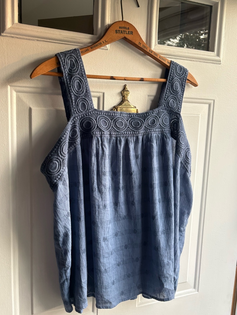 Old Navy Blue 100% Cotton Woven Square Neck Wide Strap Tank Top Women’s M